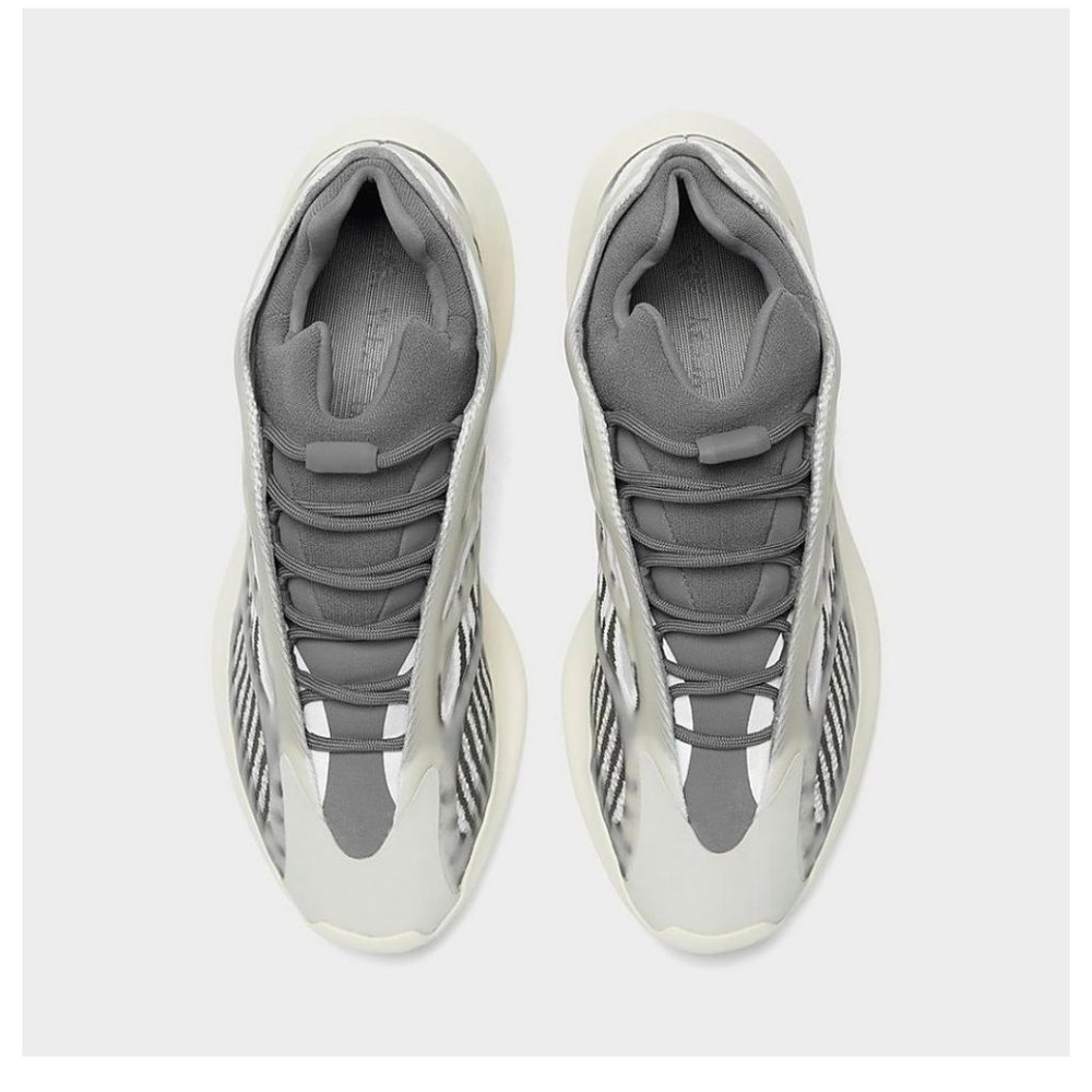 Mens brand new yeezy boost 700 v3 shoes